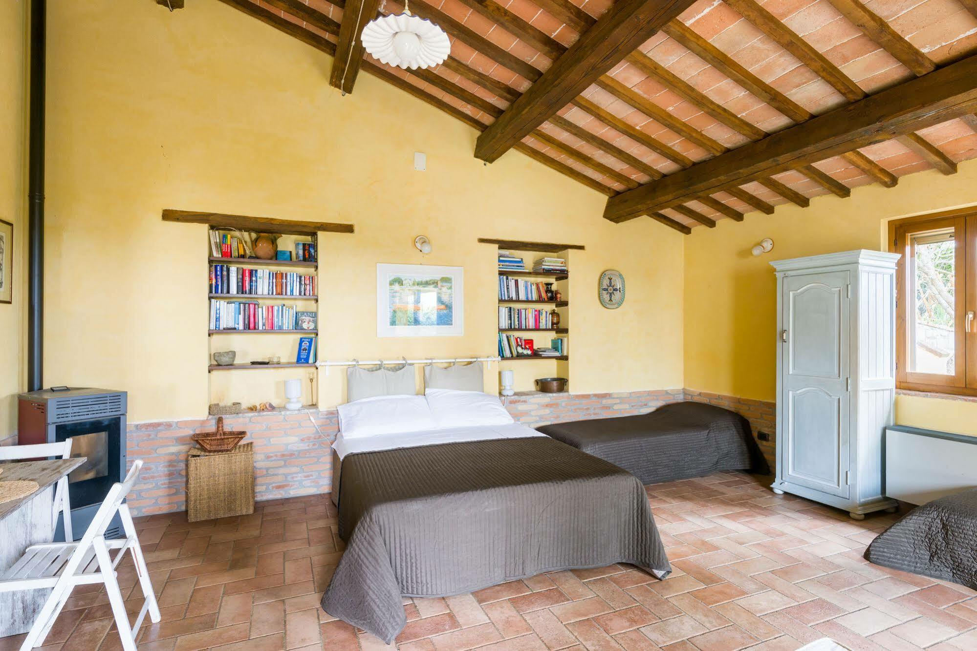 Un Petit Paradis Castiglione della Valle Exteriör bild