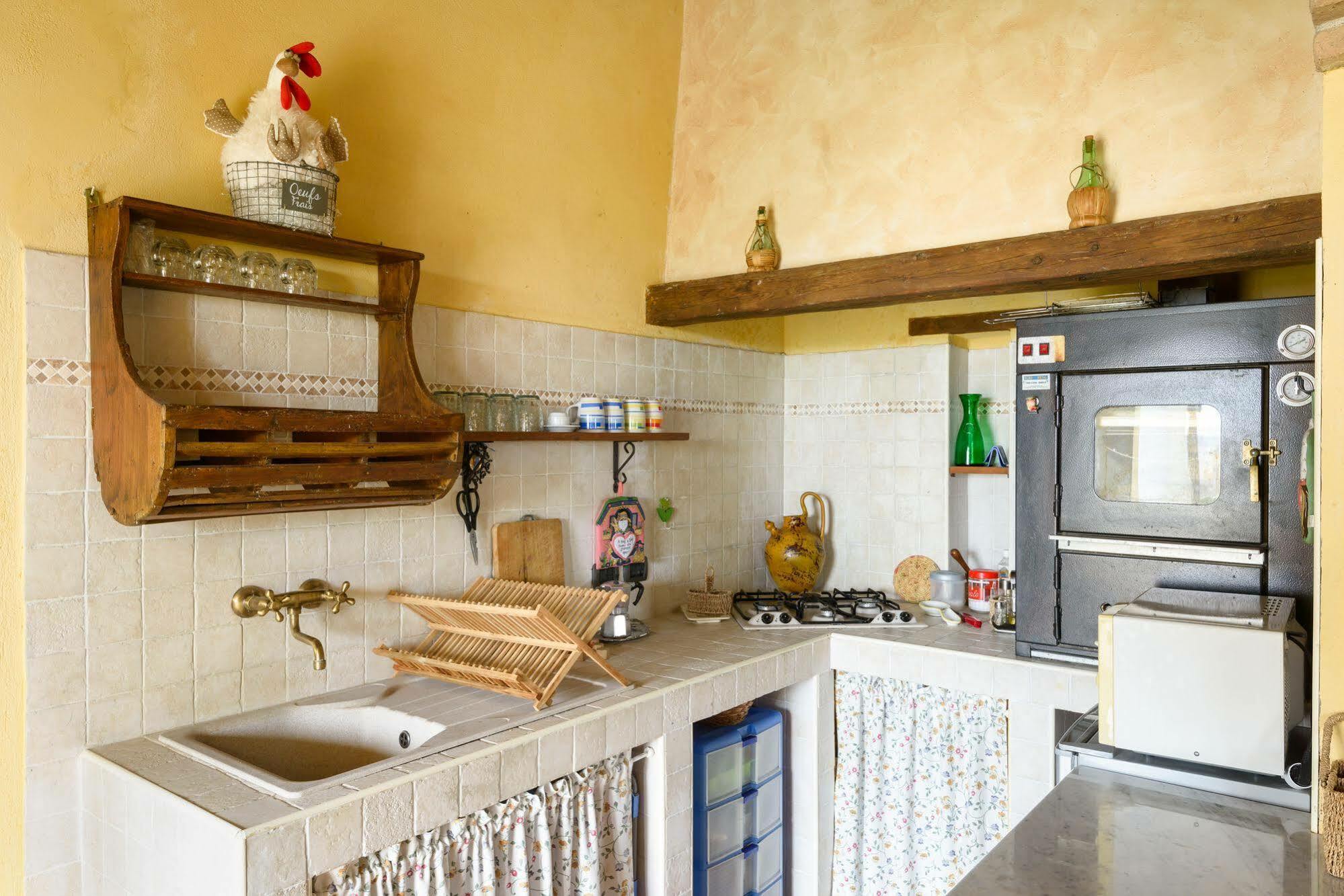 Un Petit Paradis Castiglione della Valle Exteriör bild